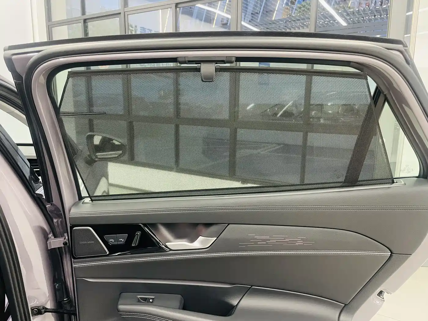 Volkswagen Passat 2025 Pro 380TSI Dragon Prestige Edition фото 15