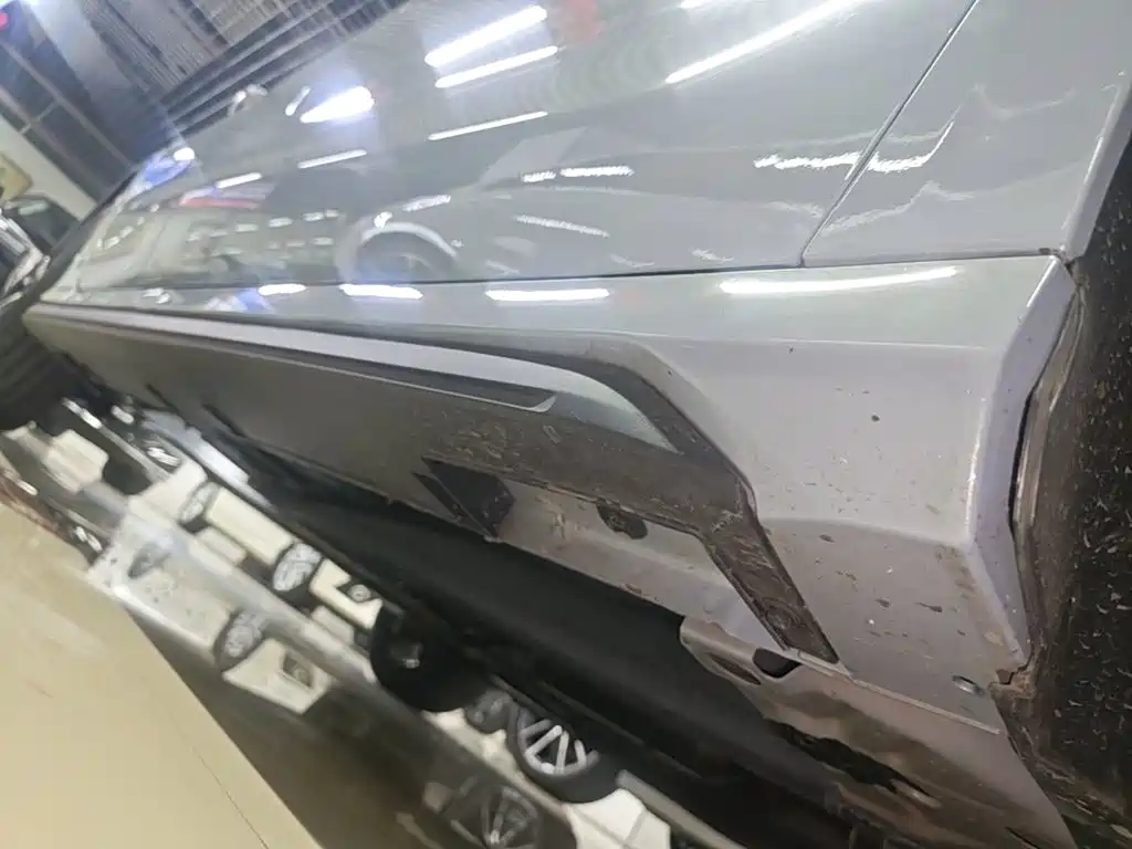 Фото 21 - Geely Binrui