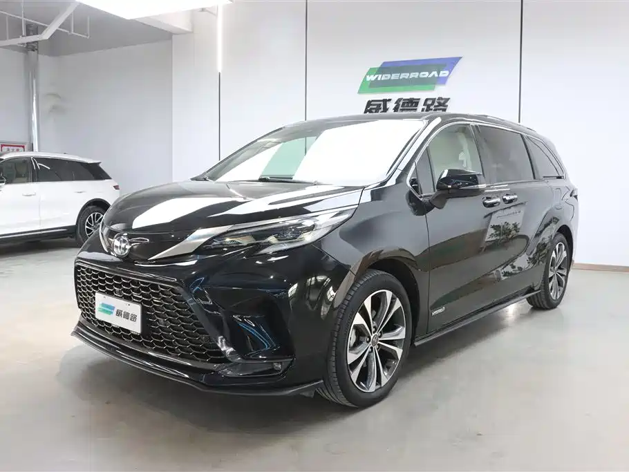 Toyota Granvia 2022 2.5L Hybrid Noble Edition