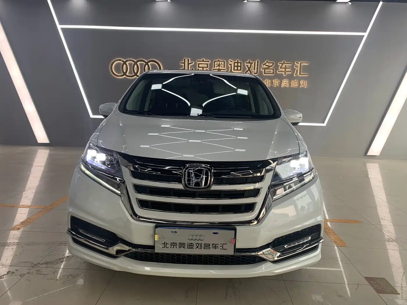Honda Elysion 2019 2.0L Hybrid Luxury Edition