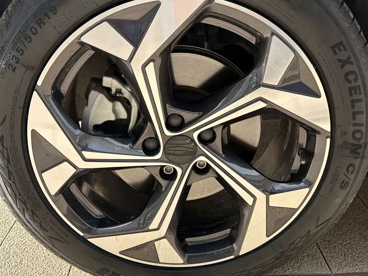Geely Boyue L 2023 2023 2.0TD DCT Premium Model