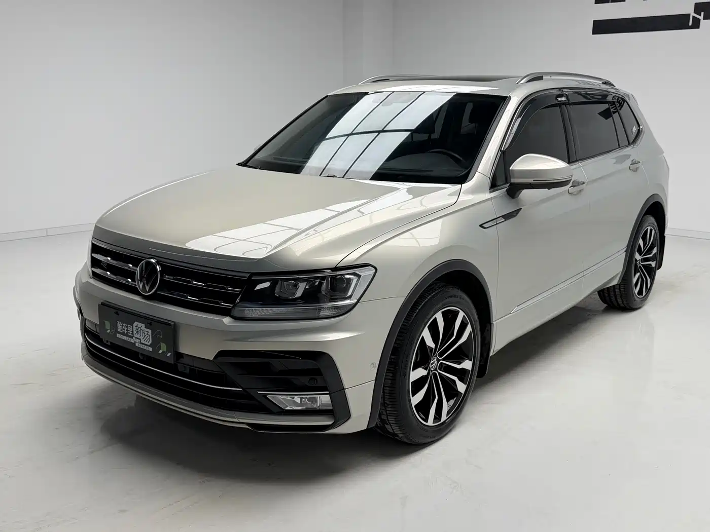 Volkswagen Tiguan L 2021 330TSI Automatic 2WD R-Line Premium