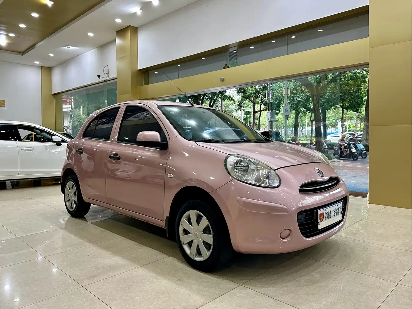 Nissan March 2015 2015 1.5L Manual Easy Shine