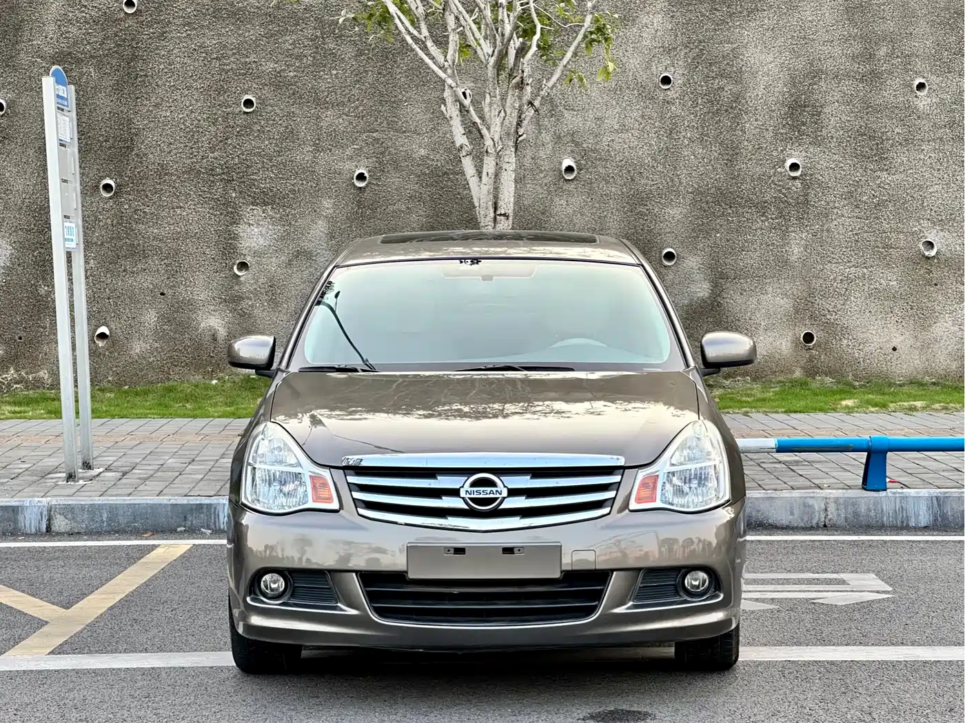 Nissan Sylphy 2010 2009 Model 1.6XL Automatic Luxury Sunroof Edition