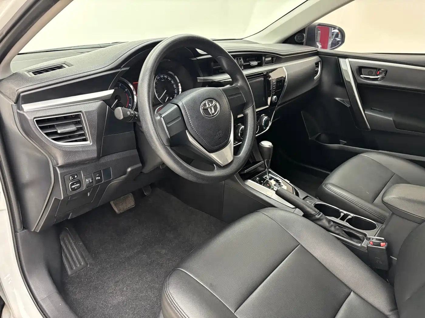 Toyota Corolla 2017 1.2T CVT GL фото 14
