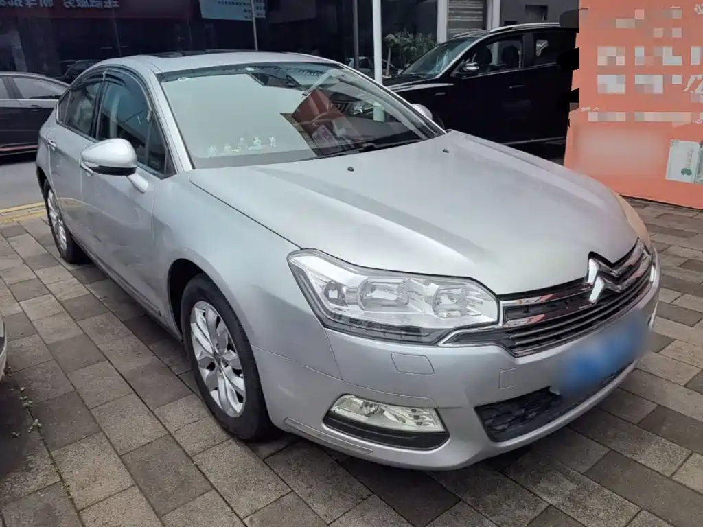 Фото 21 - Citroën C5