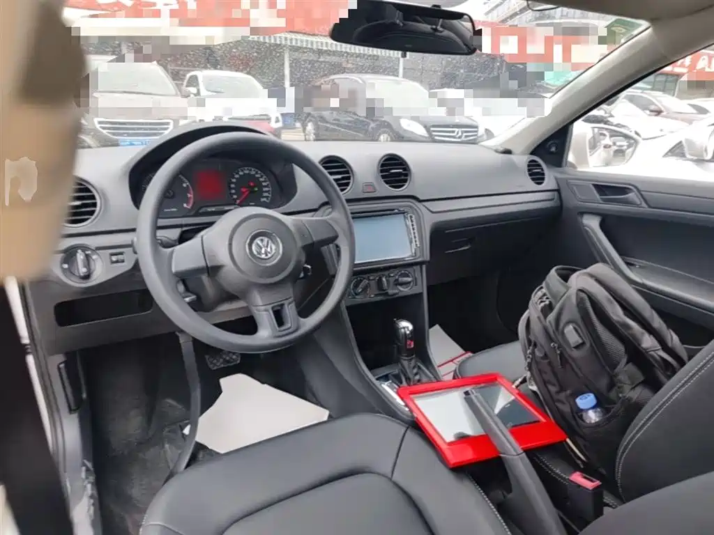 Volkswagen Jetta 2013 1.6L Automatic Fashion фото 10