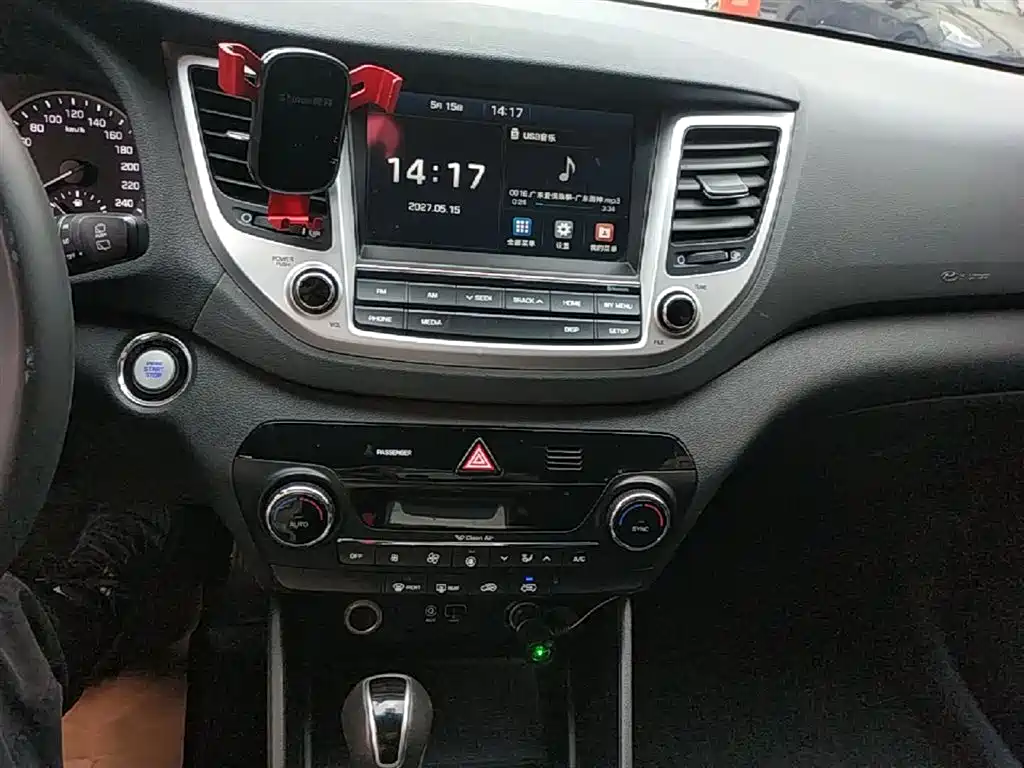 Hyundai Tucson 2018 1.6T DCT 2WD 15th Anniversary Special Edition фото 13