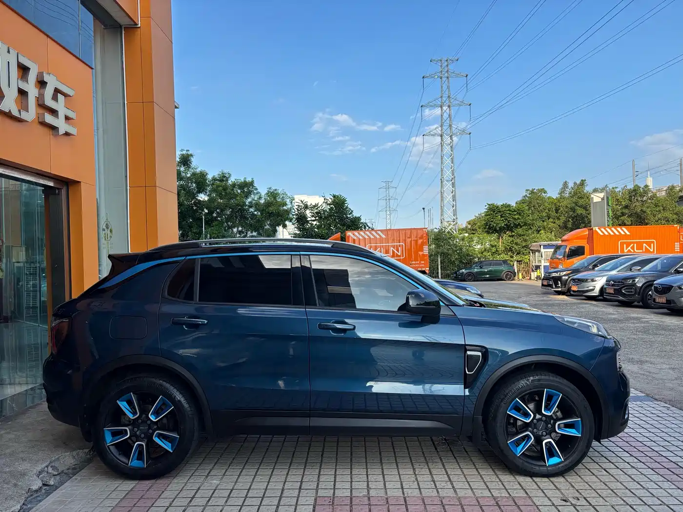 Lynk & Co 01 2017 2.0T 2WD Pro Shine Edition фото 8
