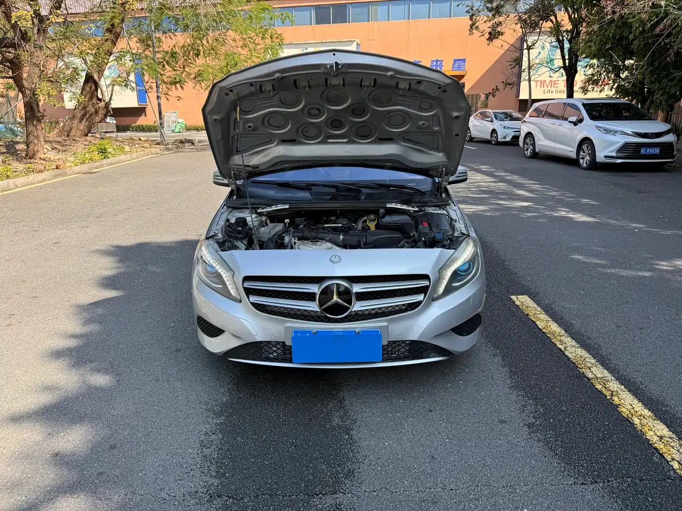 Mercedes-Benz A-Class (Import) 2013 A 200 Urban фото 16