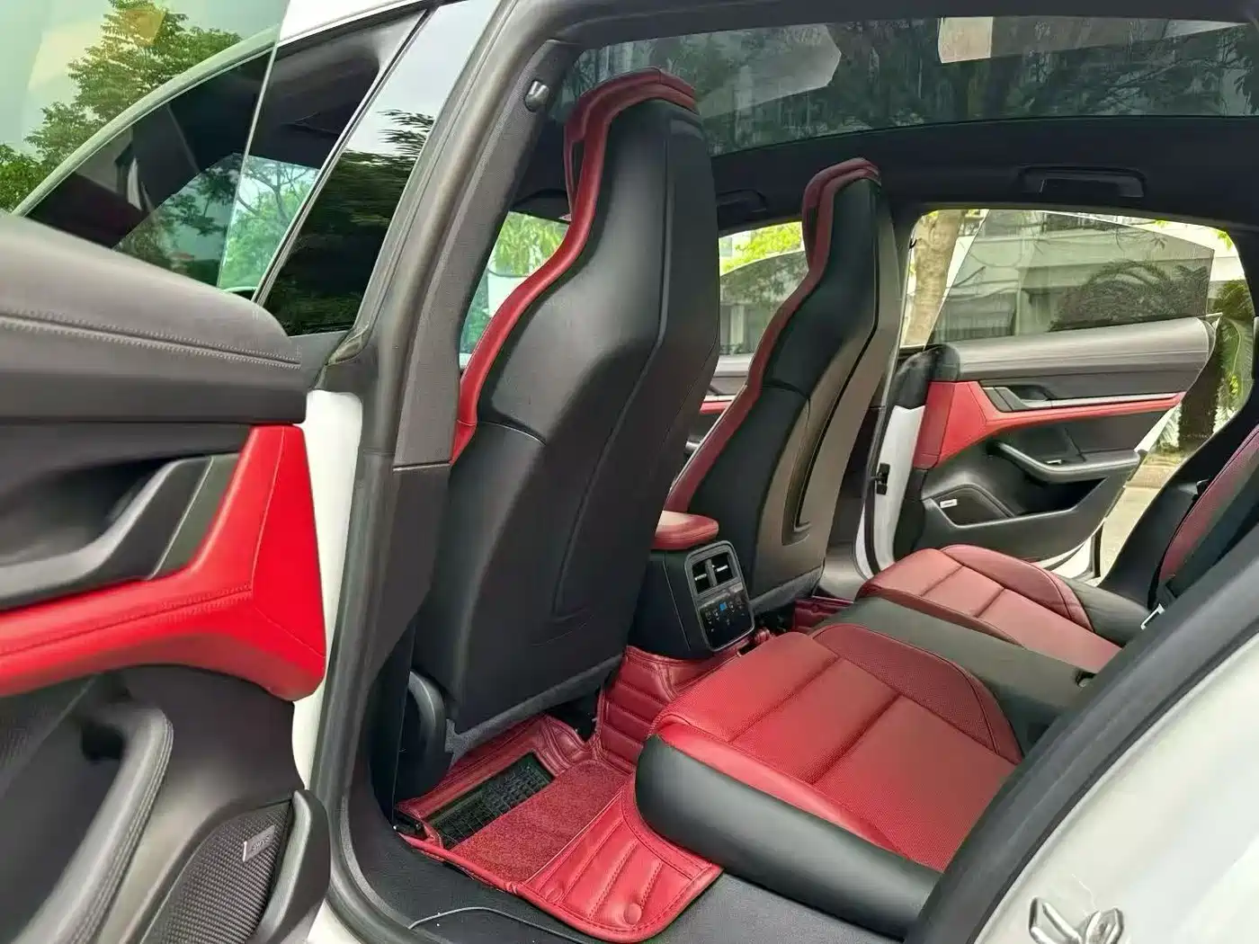 Porsche Taycan 2020 Taycan фото 6