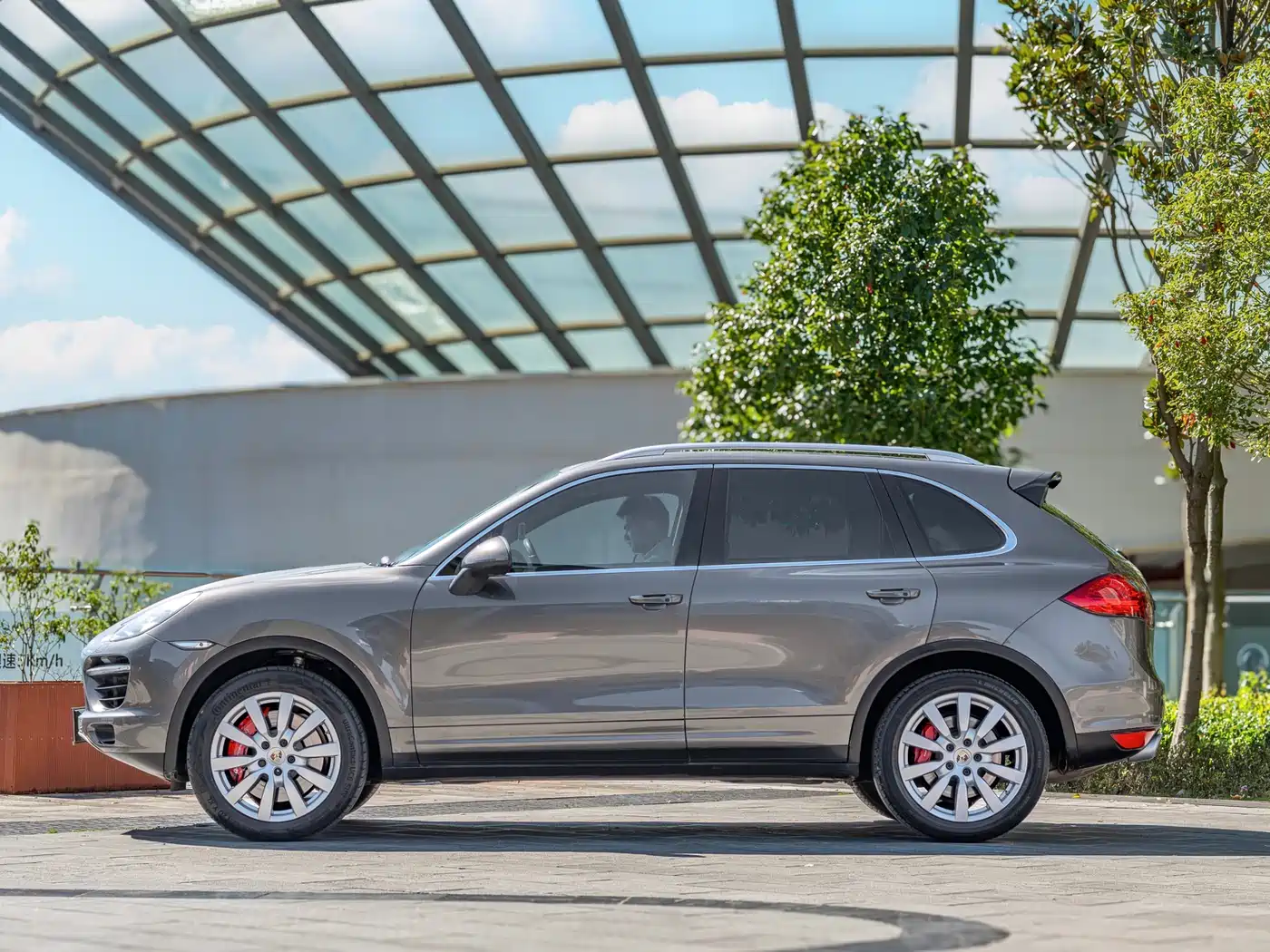 Porsche Cayenne 2011 Cayenne Turbo 4.8T фото 3