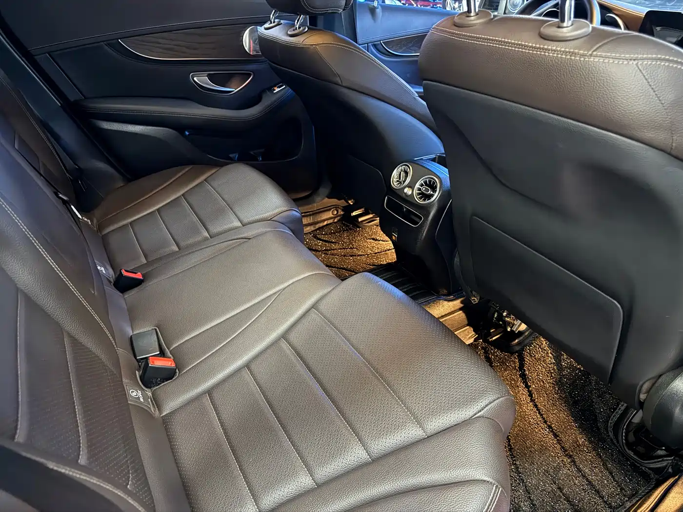 Mercedes-Benz GLC 2020 Facelift GLC 300 L 4MATIC Luxury фото 9
