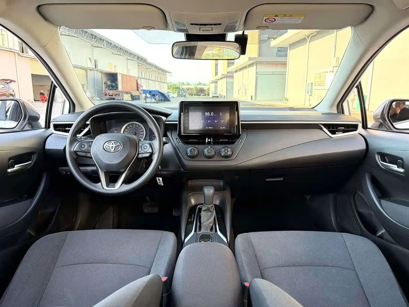 Фото 4 - Toyota Corolla