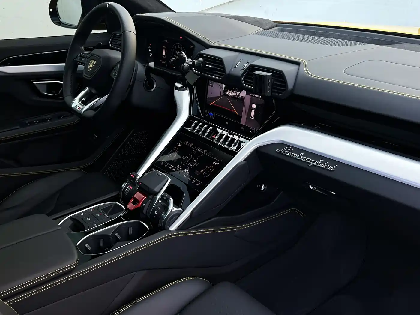 Lamborghini Urus 2023 4.0T V8 S фото 9