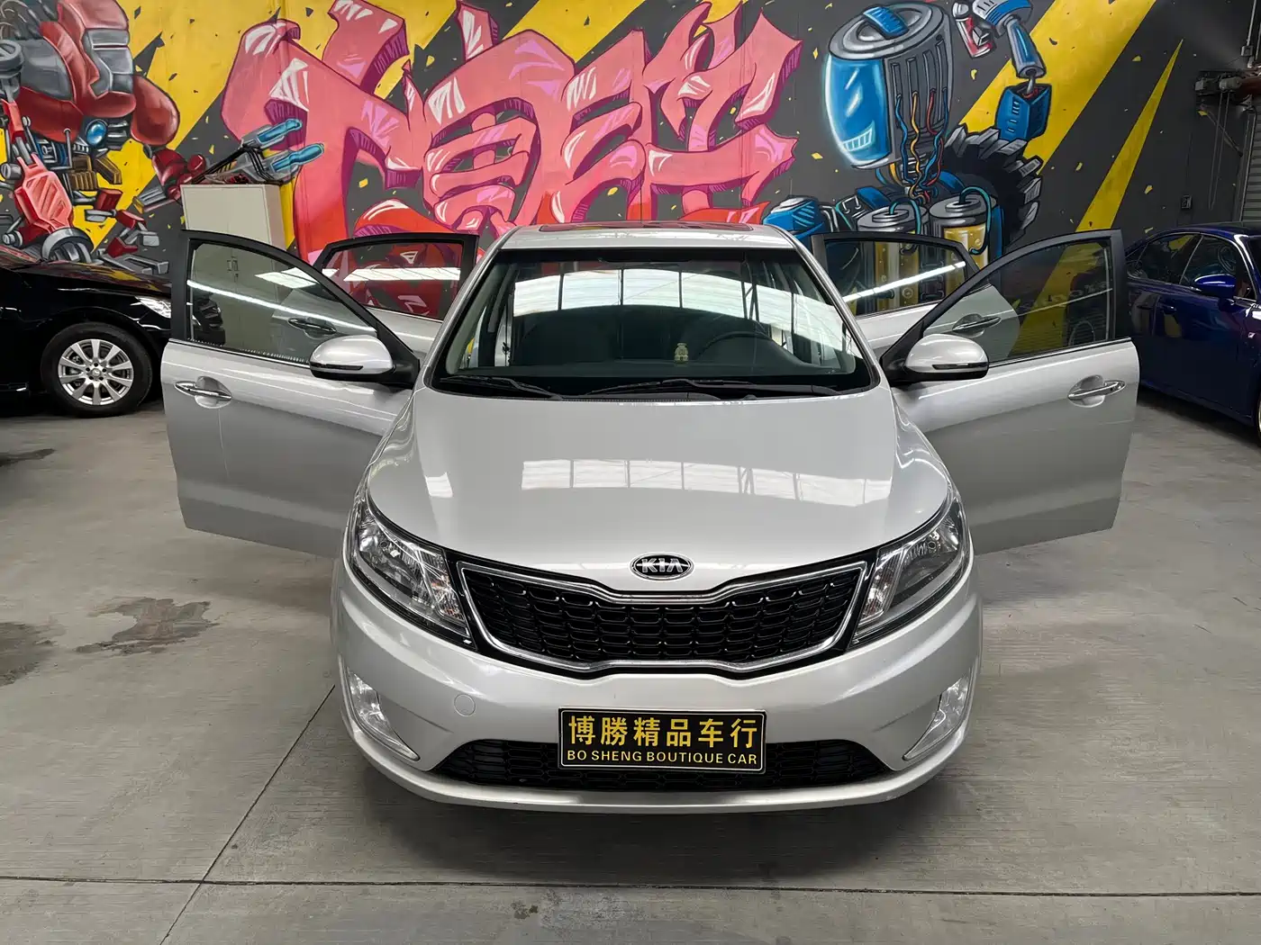 Kia K2 2012 Sedan 1.6L AT Premium Commemorative Edition фото 2