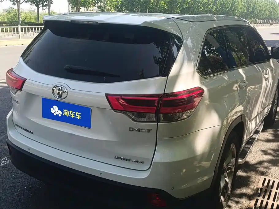Toyota Highlander 2021 2.0T AWD Luxury 7-Seater фото 3