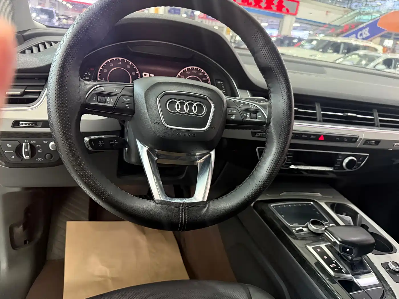 Photo 13 - Audi Q7