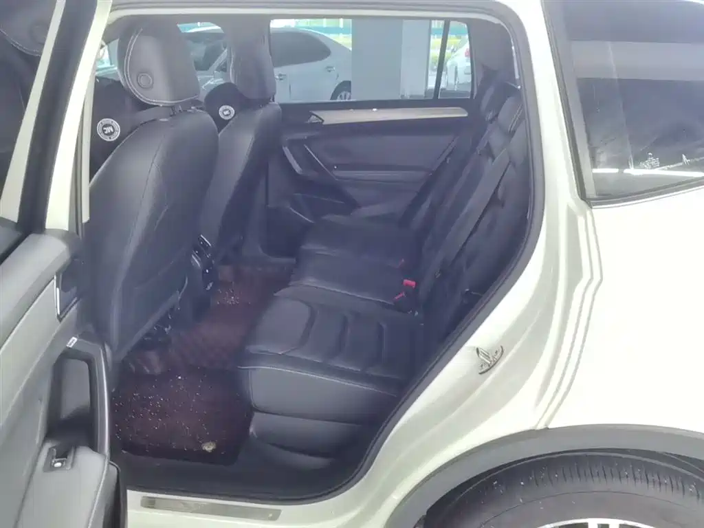 Volkswagen Tiguan L 2019 Facelift 330TSI Auto 2WD Panorama Comfort China VI фото 17