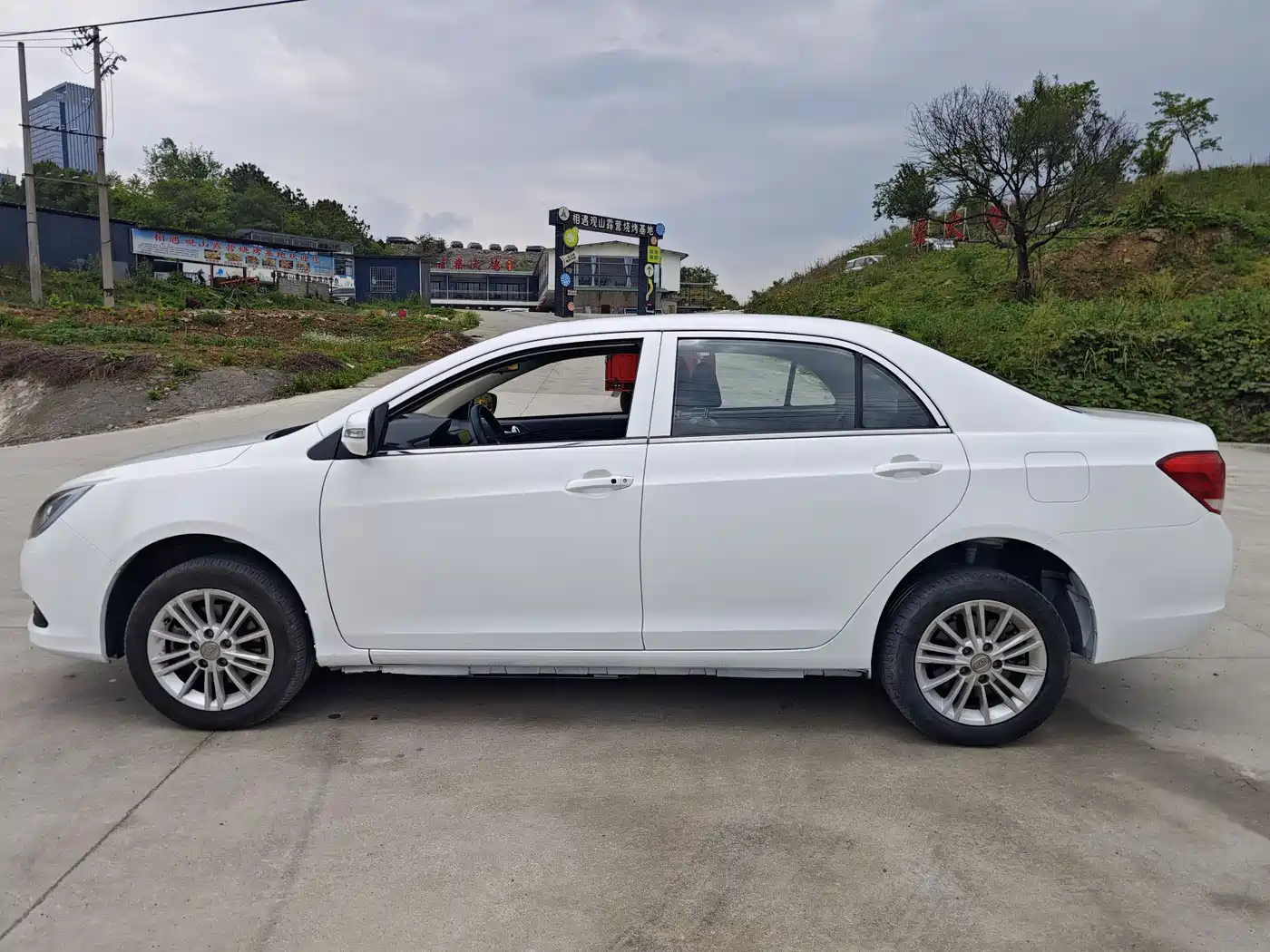 BYD e5 2018 450 Connected Enjoyment фото 4