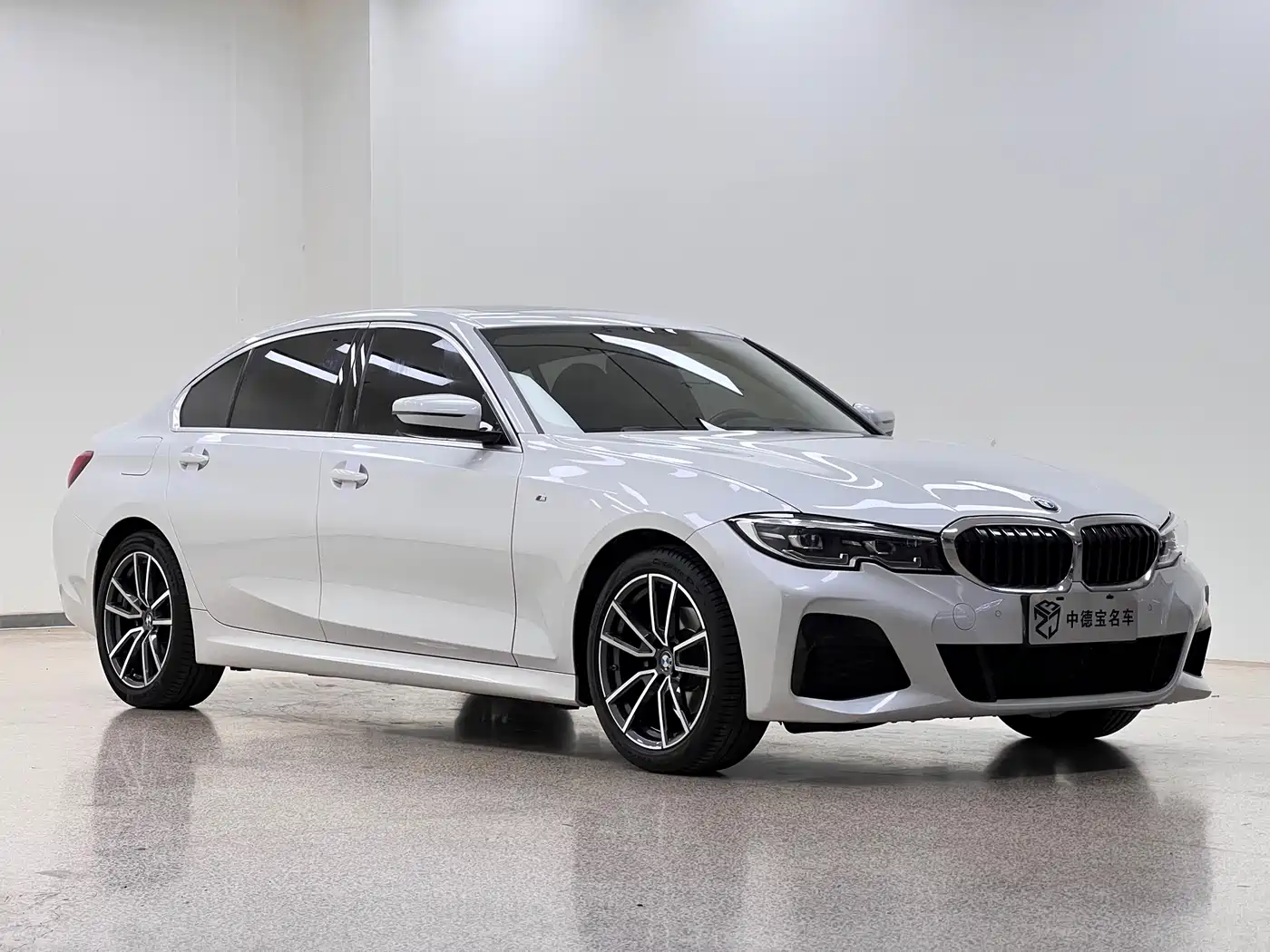 BMW 3 Series 2021 320Li M Sport Package фото 3