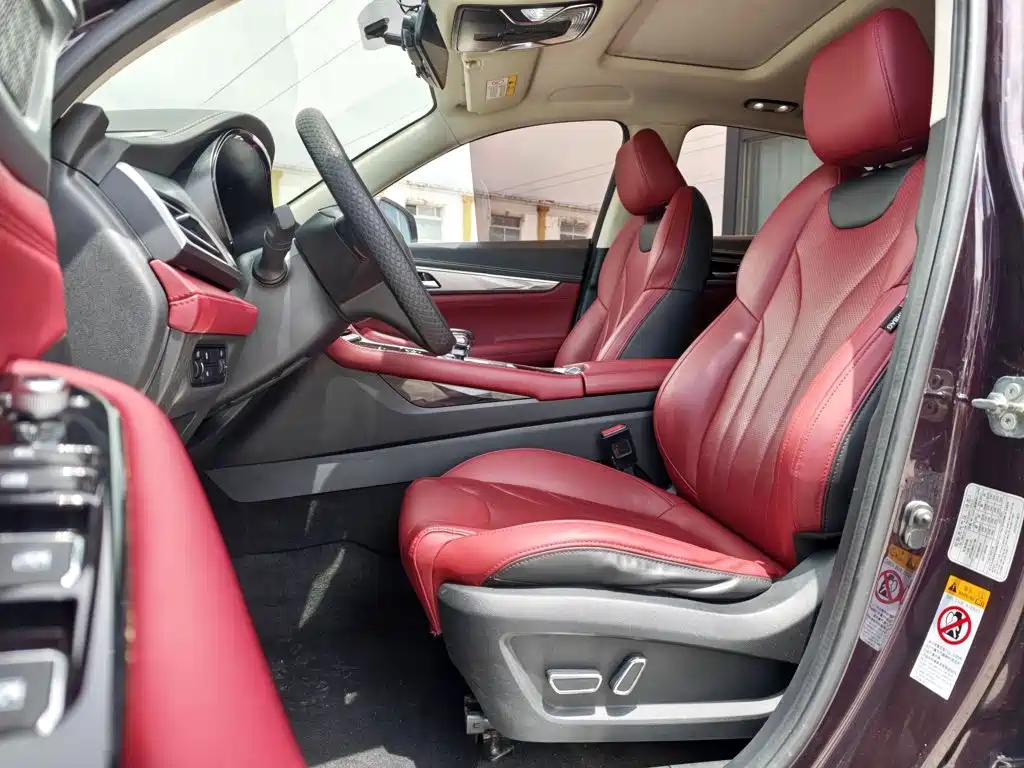Фото 7 - Changan CS85