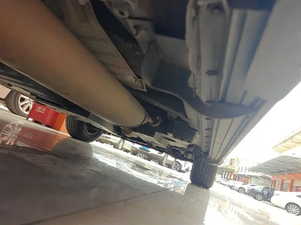 Toyota RAV4 Rongfang 2016 2.0L CVT 2WD Trend (China V) фото 19