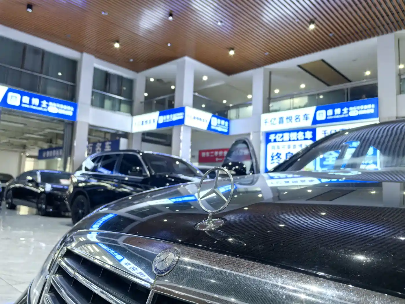 Mercedes-Benz S-Class фото 10