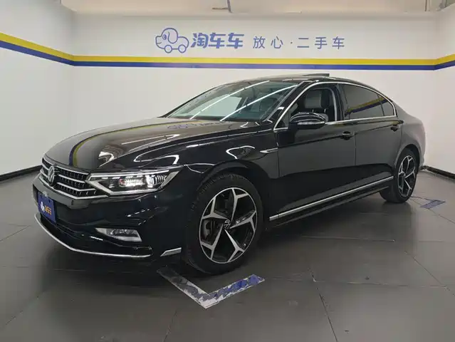 Volkswagen Magotan 200 2-Millionth Edition, 330TSI DSG, Люкс