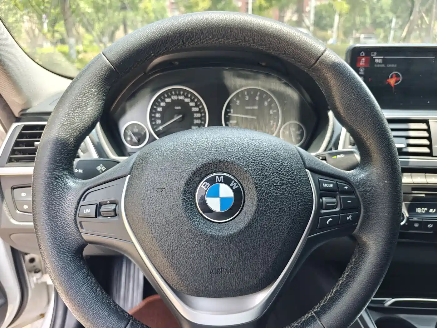 BMW 3 Series 2017 320Li Fashion фото 14