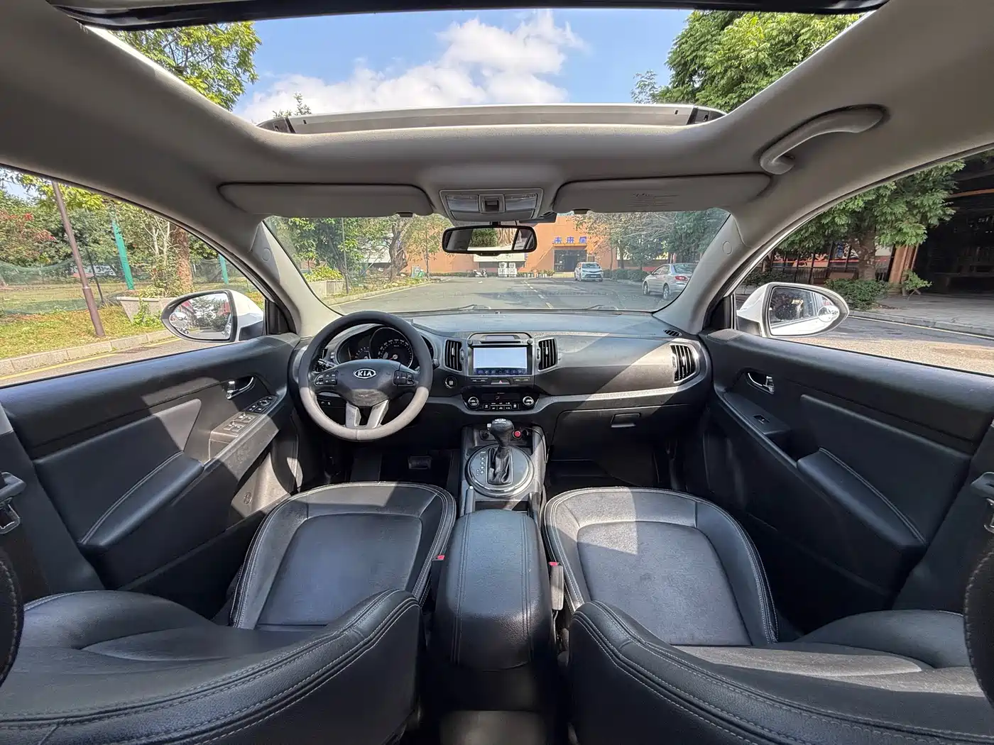Kia Sportage 2014 2.0L Automatic 2WD GLS фото 11