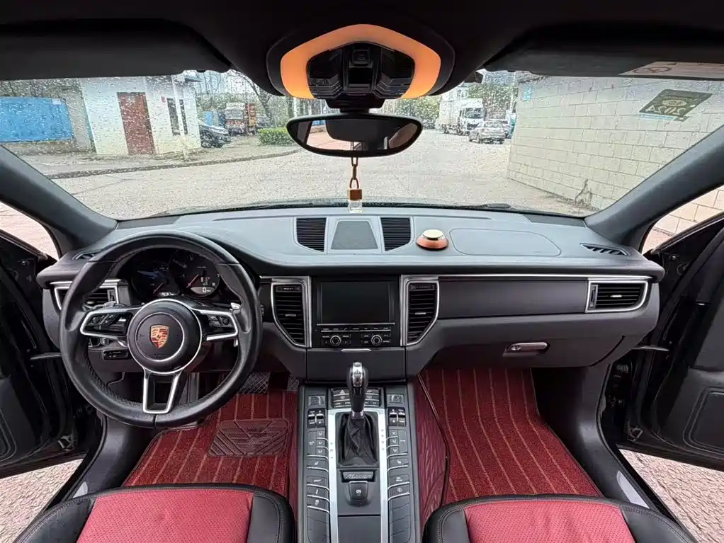 Porsche Macan 2016 Macan 2.0T фото 5
