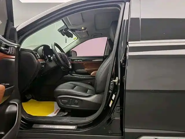 GAC Trumpchi Trumpchi GS8 2017 320T 2WD Luxury Smart Connect (7-seater) фото 8