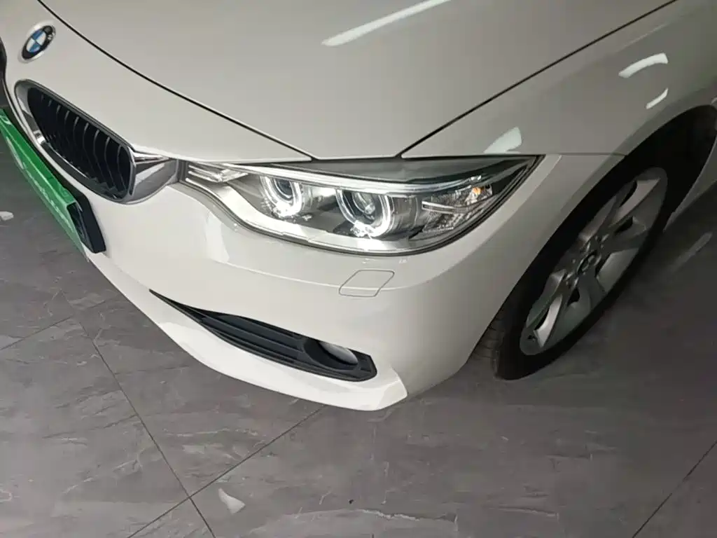 صورة 24 - BMW 4 Series