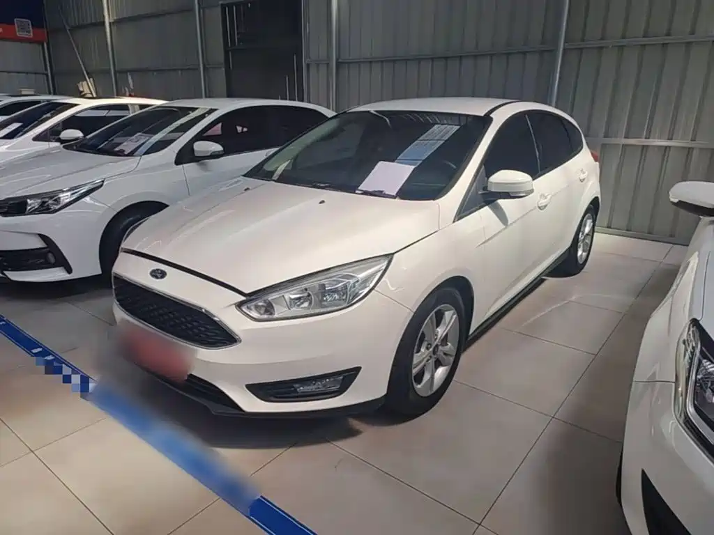 Фото 1 - Ford Focus