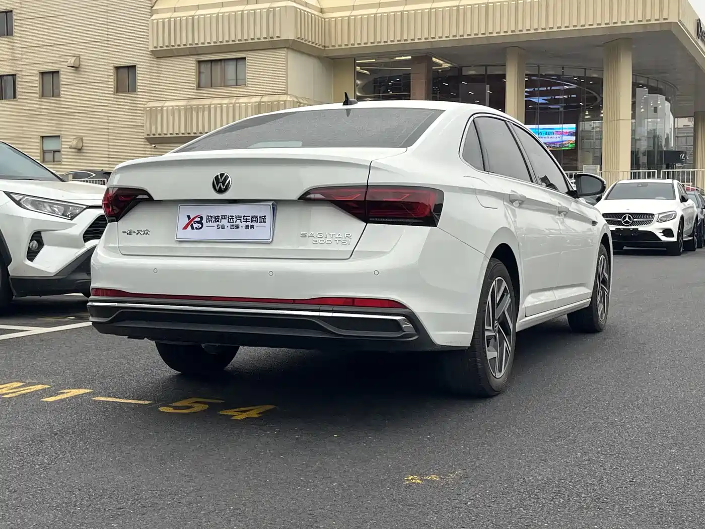 VOLKSWAGEN SAGITAR