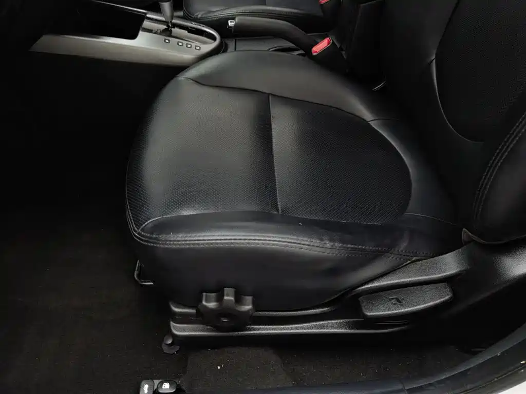 Kia Forte 2012 2012 1.6L AT Premium Commemorative Edition