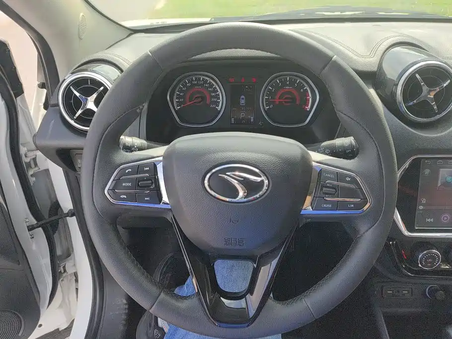 Soueast DX3 2017 2018 1.5T CVT Premium