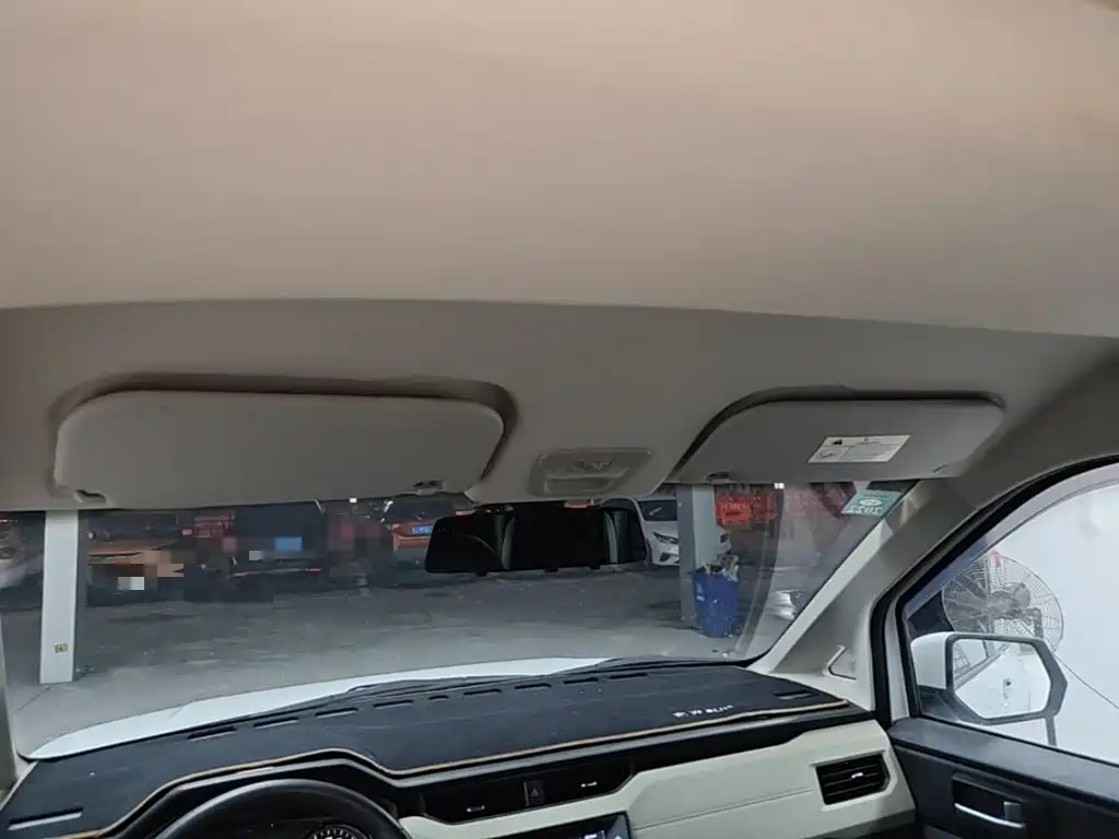 Wuling Motors Wuling Hongguang PLUS 2020 2019 1.5T Manual Luxury 7-seater