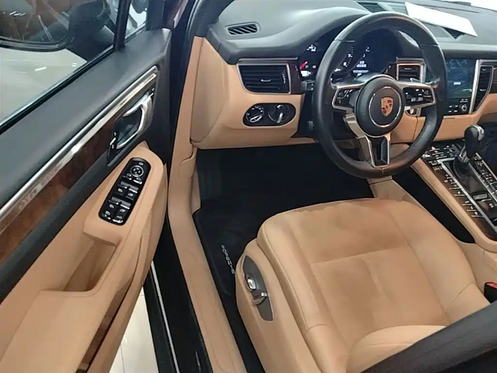 Porsche Macan 2017 Macan 2.0T фото 16