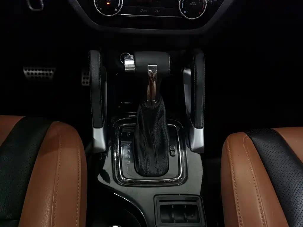 BAIC Senova X35 2017 2016 1.5L Automatic Luxury Edition
