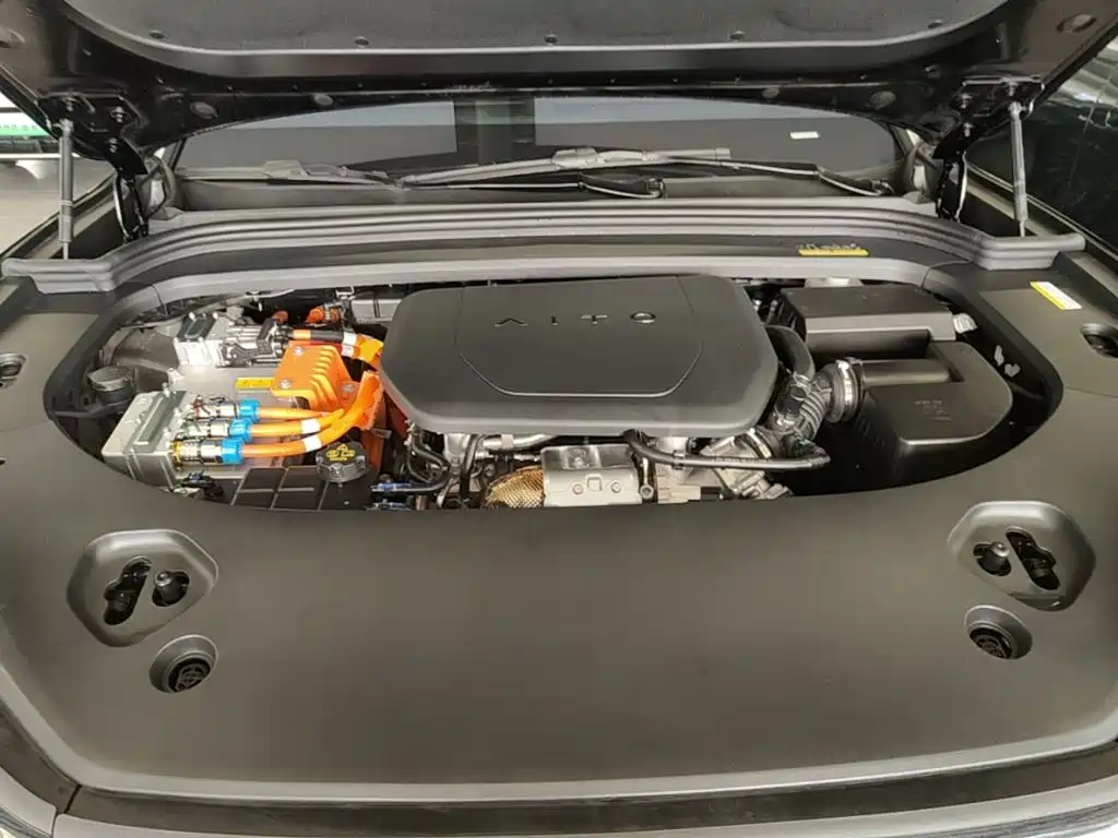 Aito M9 2026 2025 Extended Range Ultra 52kWh 6-Seater