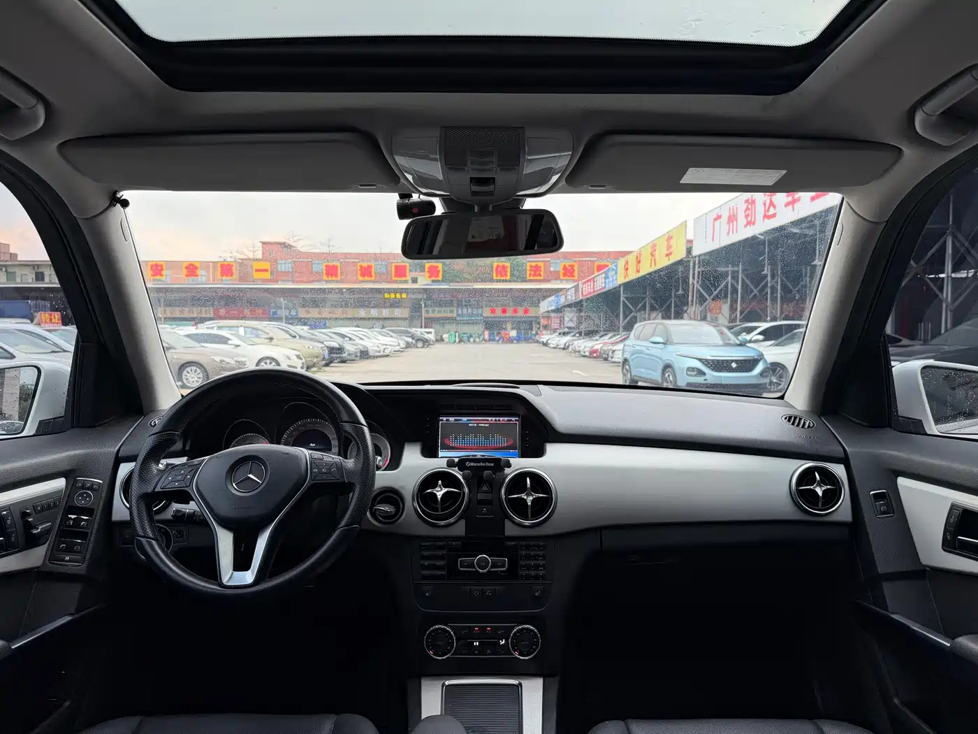 Mercedes-Benz GLK-Class 2013 GLK 300 4MATIC Dynamic Sunroof фото 14