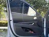 Photo 20 - Hyundai Elantra