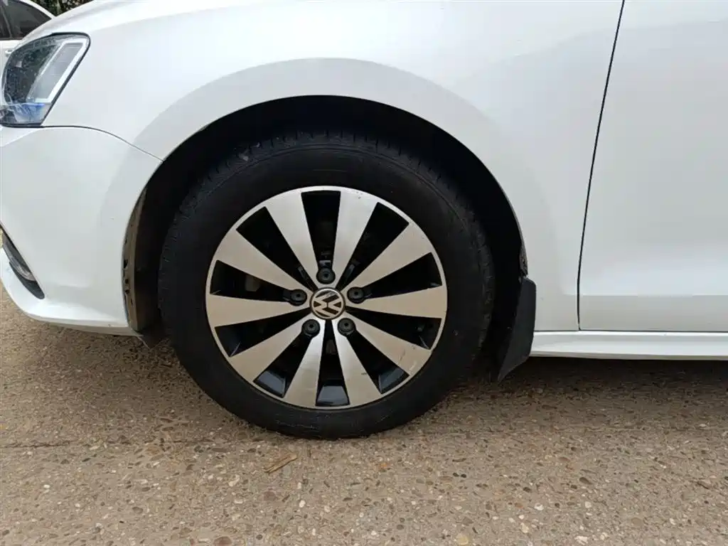 Volkswagen Sagitar 2017 1.6L Automatic Comfort фото 23