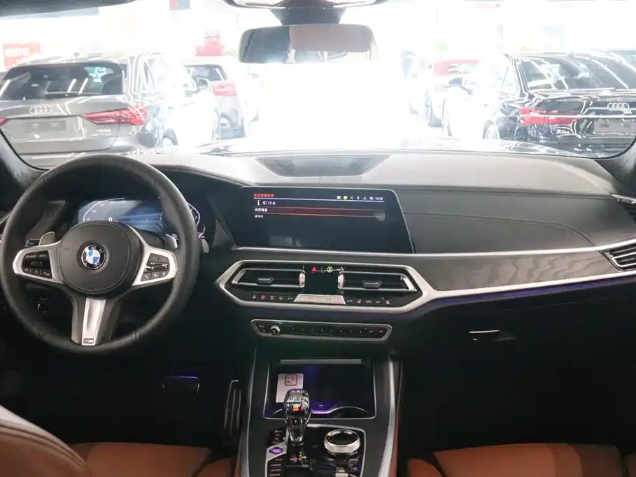 BMW X7 2022 xDrive40i Exclusive M Sport Package фото 5