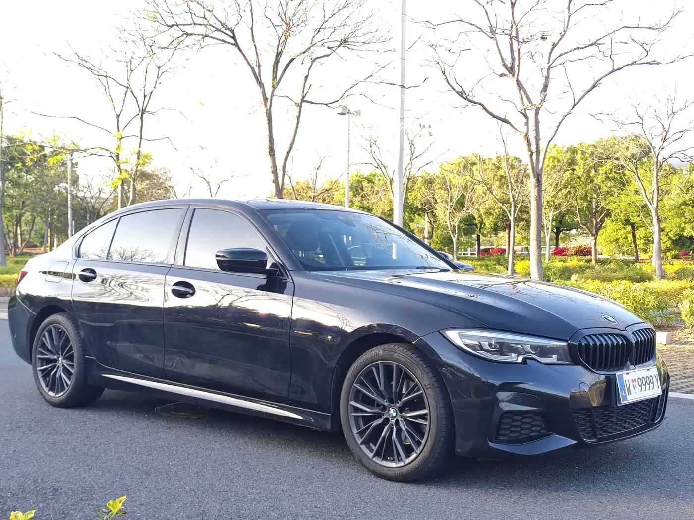 BMW 3 Series 2022 325Li M Sport Shadow Edition фото 3