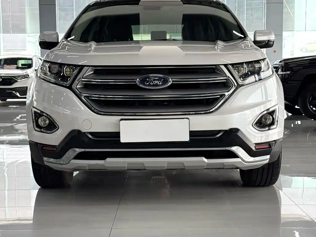 Фото 2 - Ford Edge