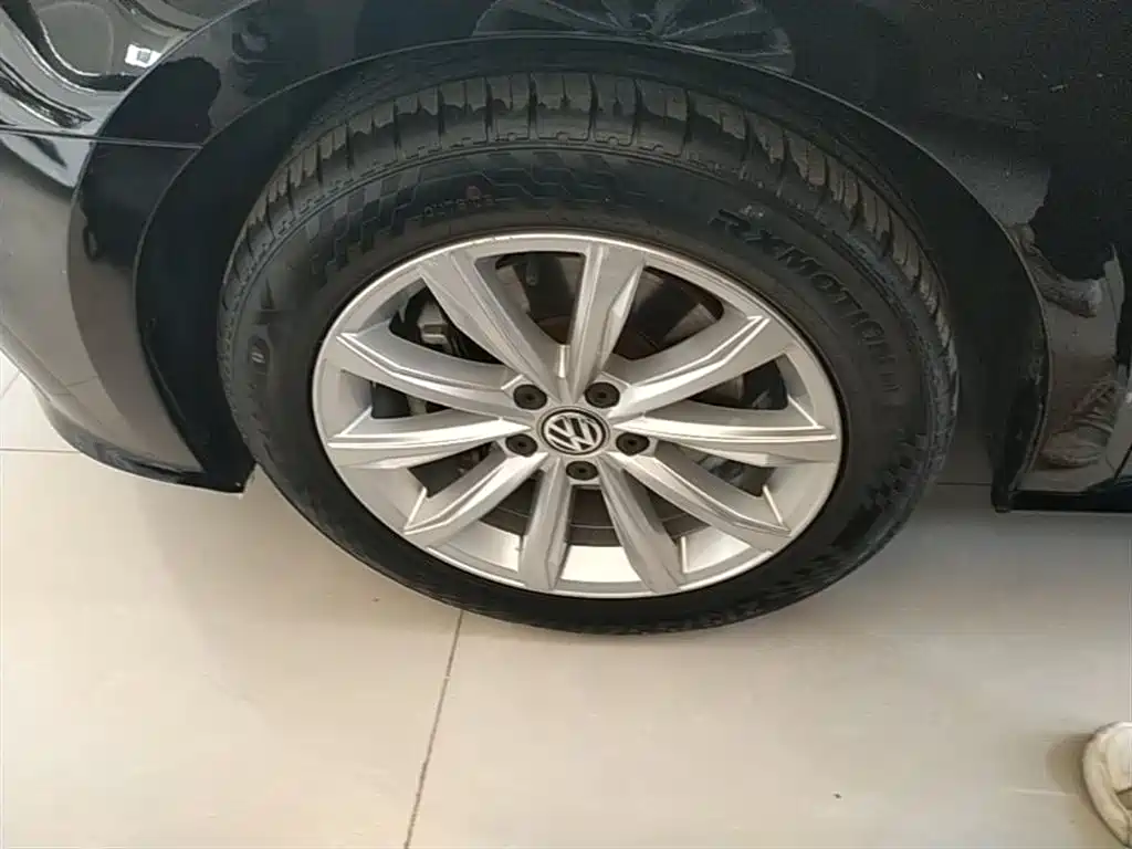 Volkswagen Passat 2017 330TSI DSG Prestige фото 23