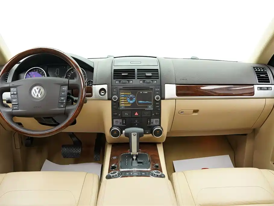 Volkswagen Touareg 2007 3.6L Luxury фото 4